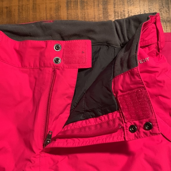 The North Face Girls’ Freedom Insulated Pants - Picture 7 of 10